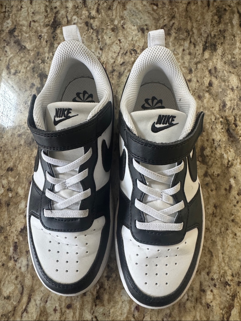 Nike Kids White and Black Low-Top Sneakers